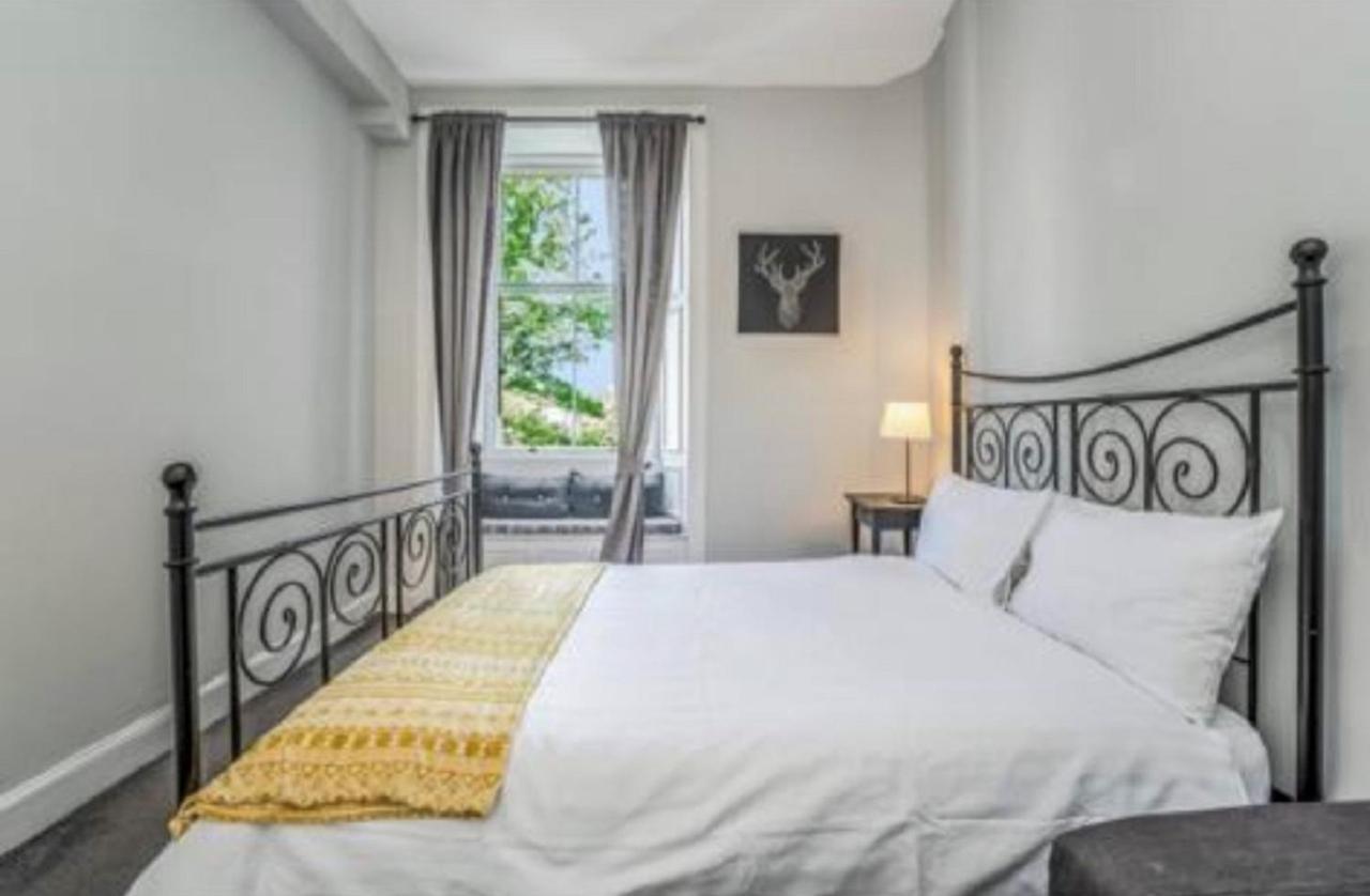 Spacious & Comfortable 3 Bedroom Apartment - Near City Centre - Free Parking Available - Sleeps Up To 5 Guests Edinburgh Exterior photo